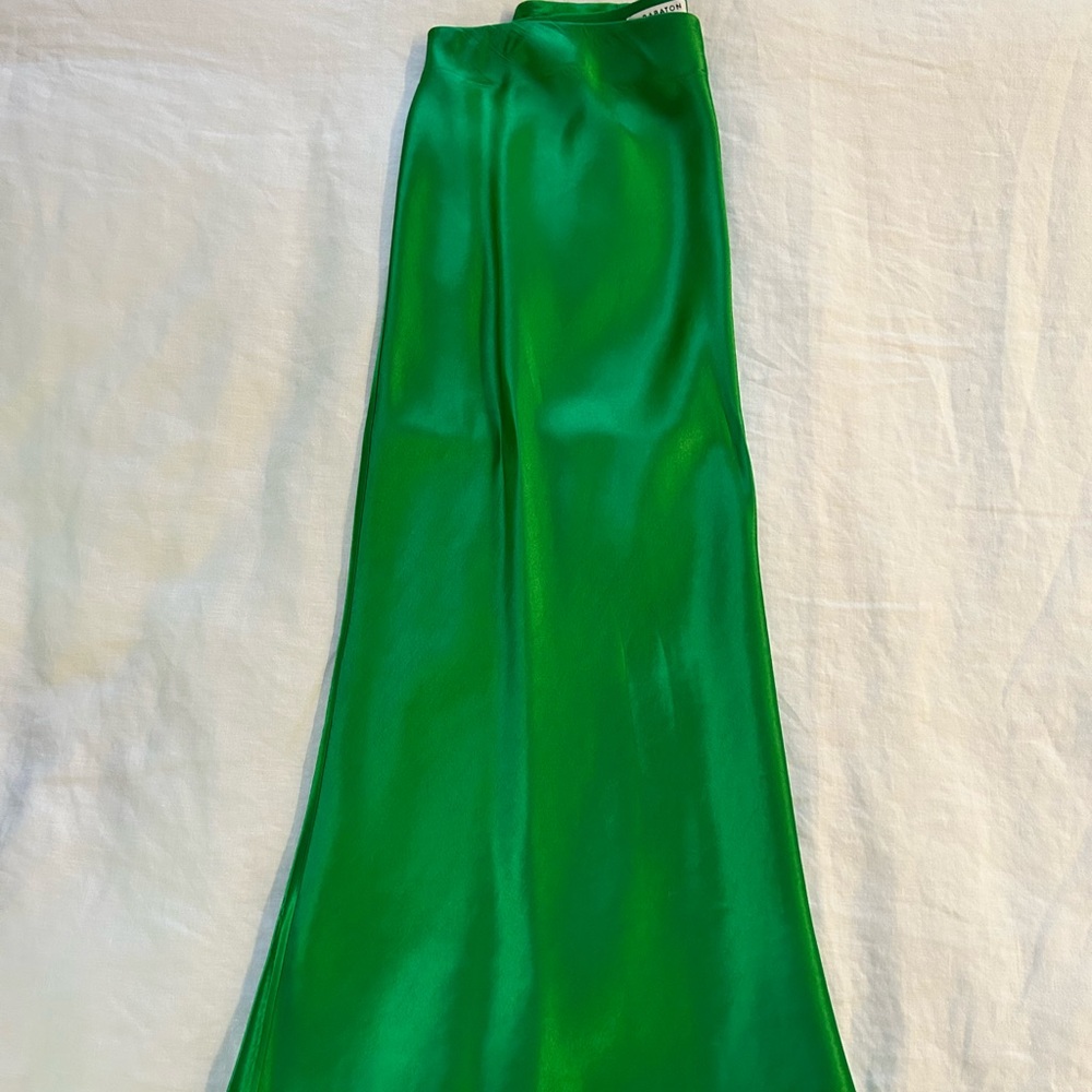 Aritzia Babaton Green Satin Skirt - Size 6